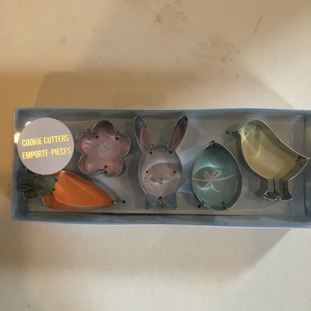 Meri Meri Cookie Cutter Set 5 Mini Spring Bunny - Picture 2 of 4